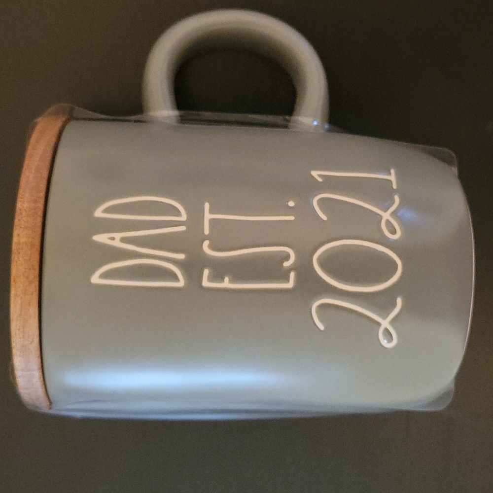 Rae Dunn DAD EST. 2021 gray mug with wooden lid